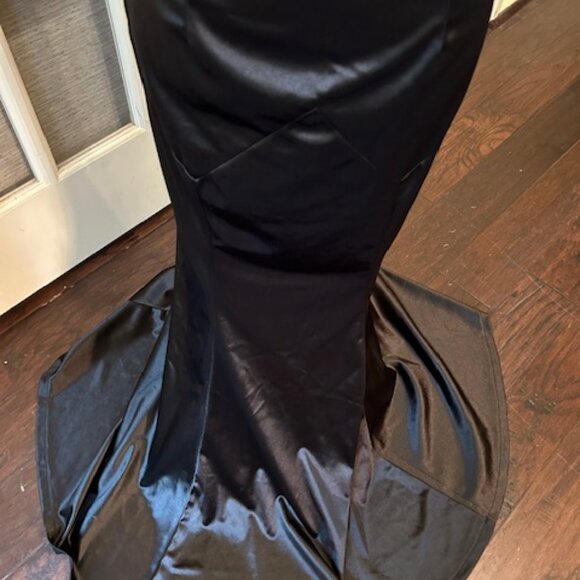 NWT Muxxn Boutique dress, color: black, size M - Picture 4 of 6